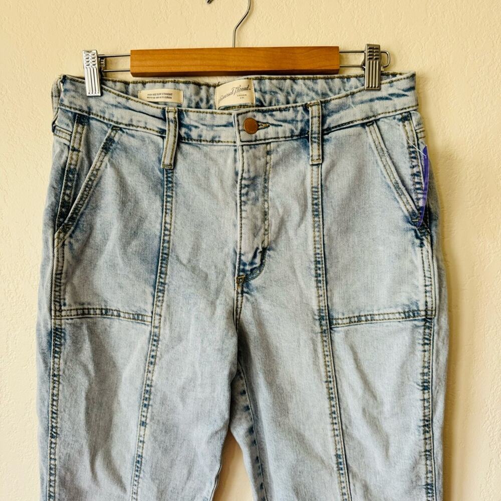 💜 Universal Thread | high rise slim straight light washed jeans - Picture 2 of 4